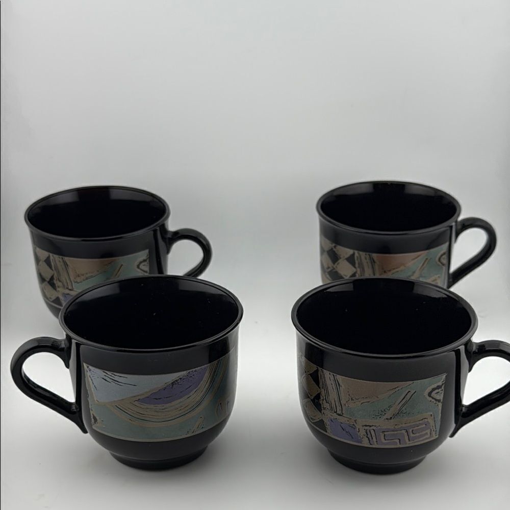 Vintage Arcoroc France Elegant Mug Set